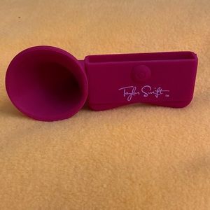 Taylor Swift Audio enhancer